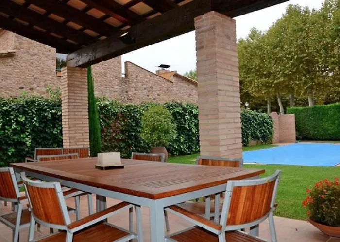 Coll Villa Peratallada